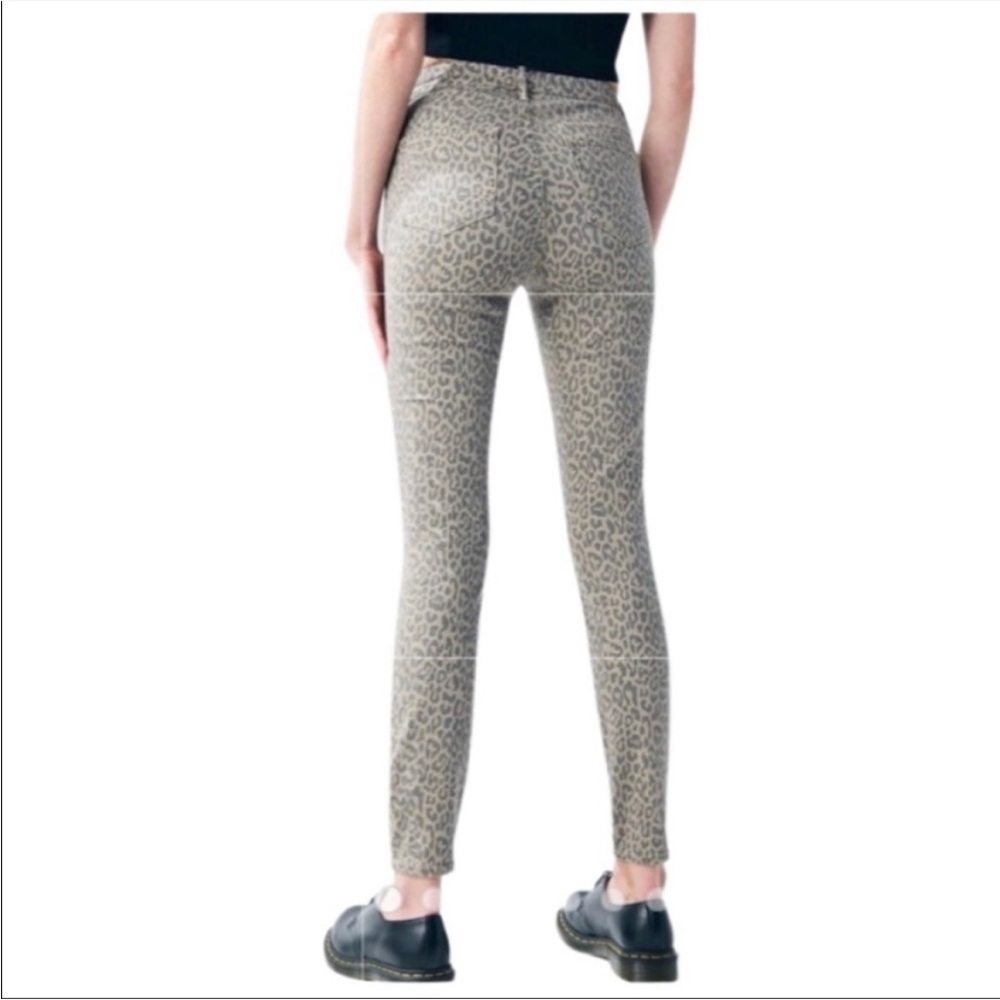 ANIMAL PRINT DENIM PANTS